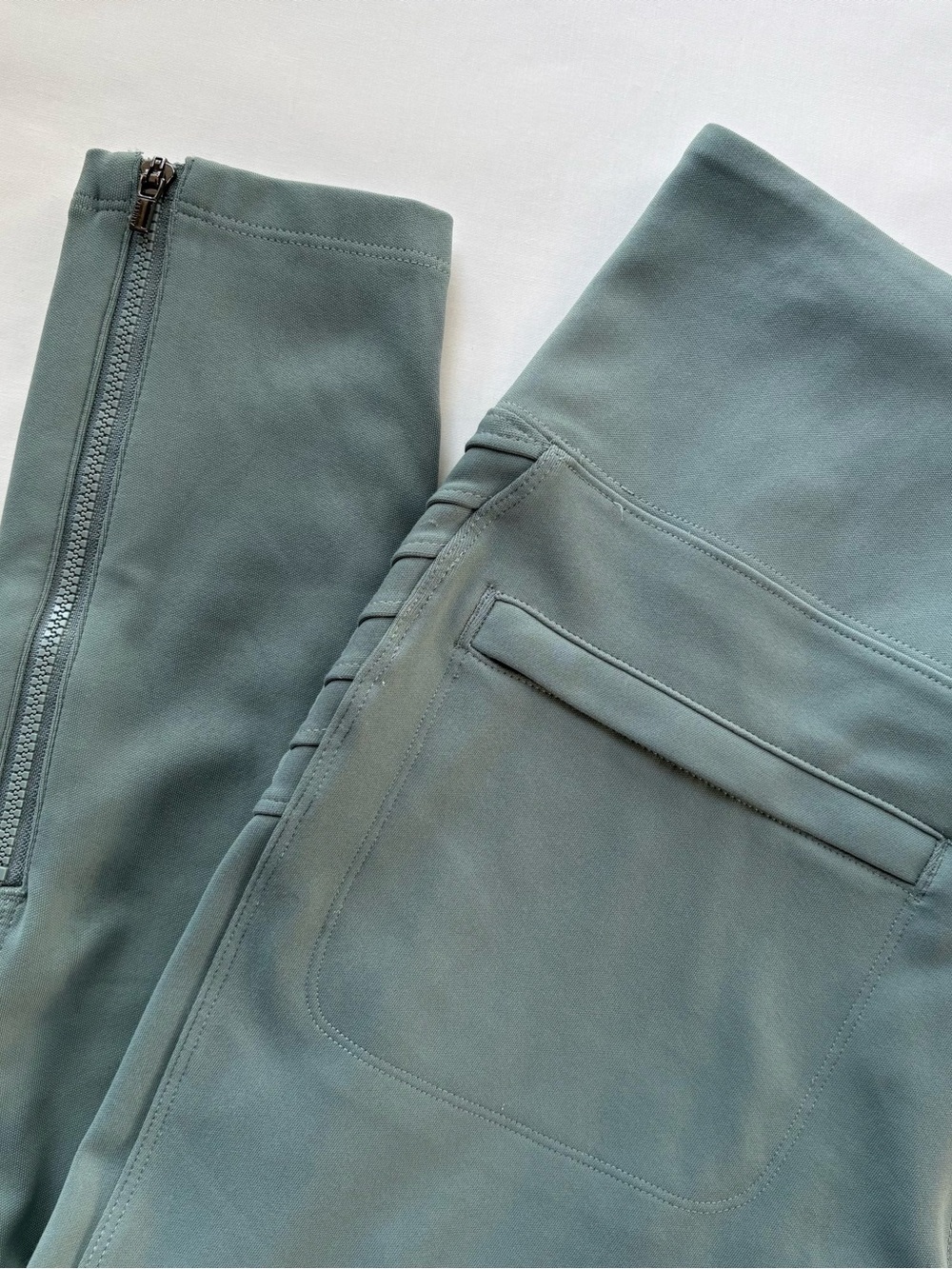 Athleta Delancey Moto Tight Size Medium